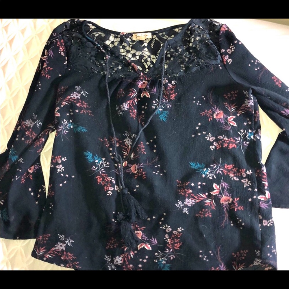 Lily White lace belle sleeve blouse